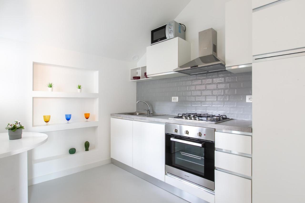 Italstay - Disciplini Apartment -10 Min Dal Duomo Milan Extérieur photo