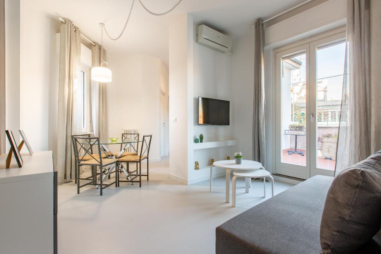 Italstay - Disciplini Apartment -10 Min Dal Duomo Milan Extérieur photo